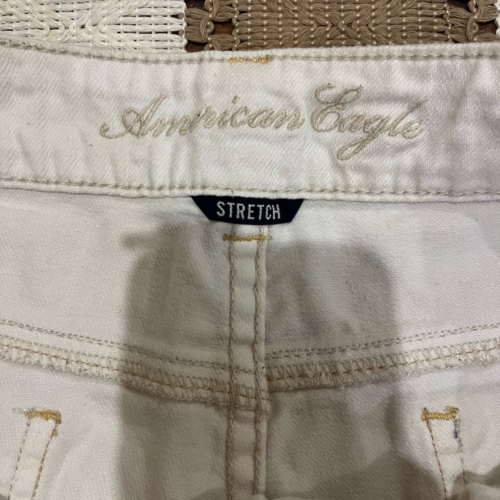 American Eagle Shorts Size 8 - Picture 5 of 9